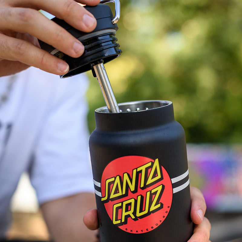 32oz-tkwide-with-twist-cap-santa-cruz-k6 32oz_tkwide_twist_water_bottle_santacruz_dot_lidoff_square.jpg