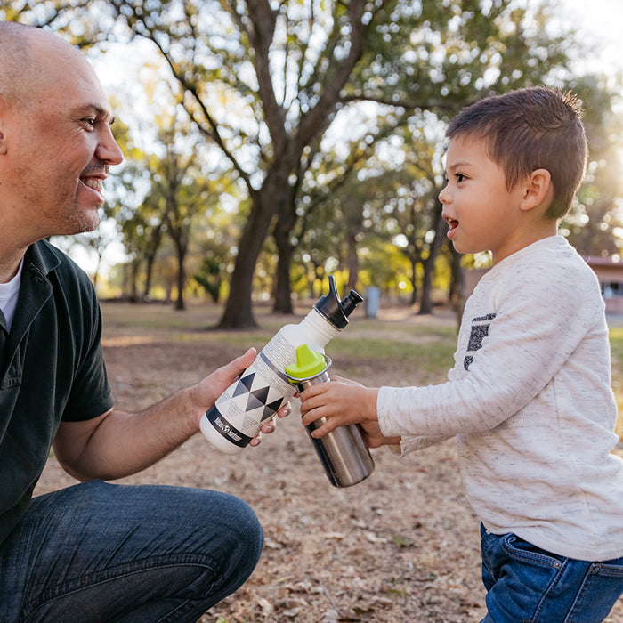 classic-kid-sippy-cap-c6 K12CNSIPPY-BS-sippy_cap_dad_lifestyle.jpg