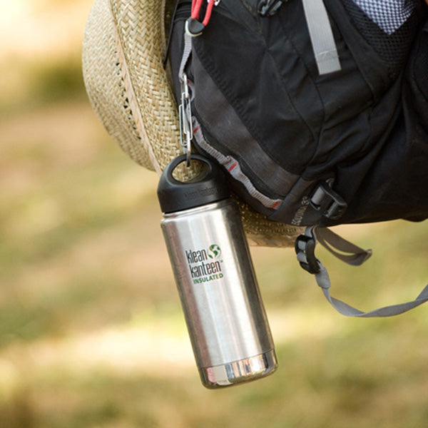 steel-s-biner-3-y3 carabiner_steel_bottle_backpack_lifestyle_dd4fef2d-f5d2-4f32-ac05-c706bd6b518e.jpg