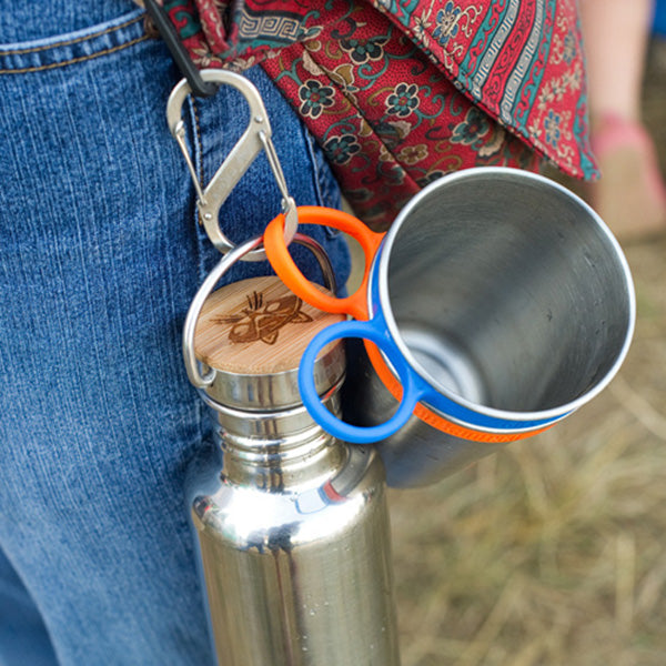 steel-s-biner-3-y3 carabiner_steel_clip_bottle_lifestyle_f9a2dad1-cd06-4894-b3ff-13476b2b5a87.jpg