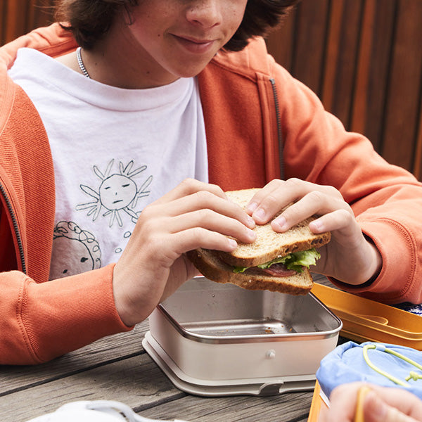 23oz-rise-food-box-lunch-h9 rise_food_lunch_box_lunch_kid_sandwich_square.jpg