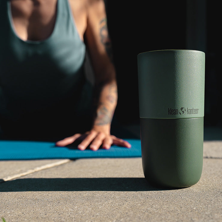 smoothie-set-r5 smoothie_kit_rise_tumbler_seaspray_closeup.jpg