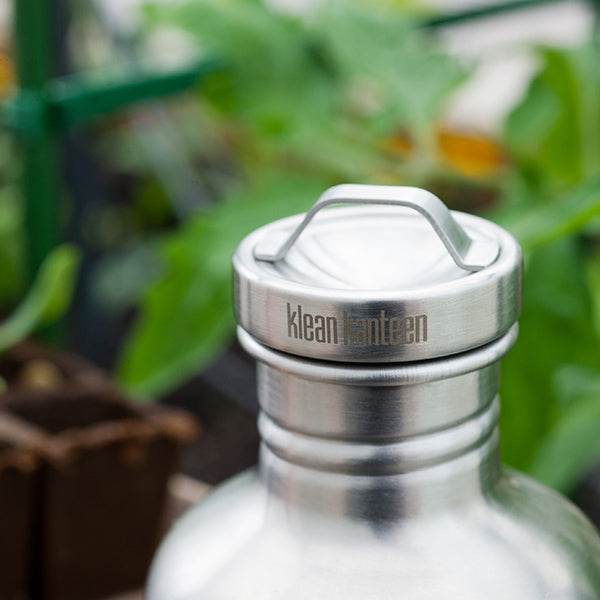 classic-steel-loop-cap-e8 stainless_cap_garden_lifestyle.jpg